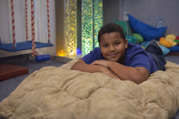 SensoryCritters-Ball-Blanket-on-swing SensoryCritters-Ball-Blanket-on-swing